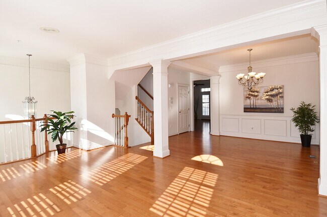 Foto del edificio - 7981 Vigne Ct