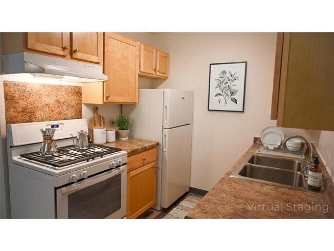 Building Photo - 1205 Victoria St