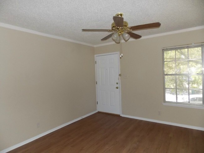 Foto del edificio - 3417 Willowrun Dr