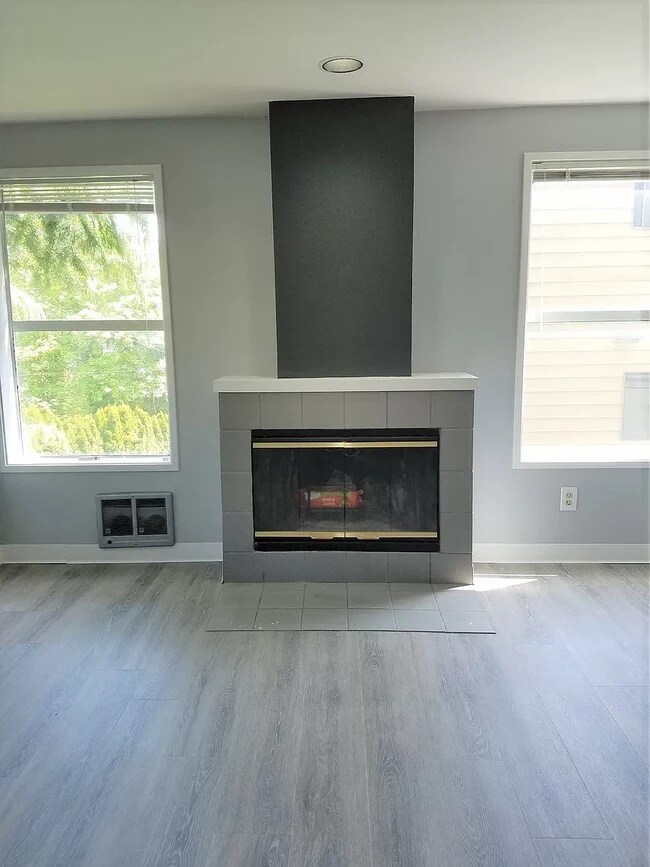 Functioning Wood Fireplace - 2315 W Boston St
