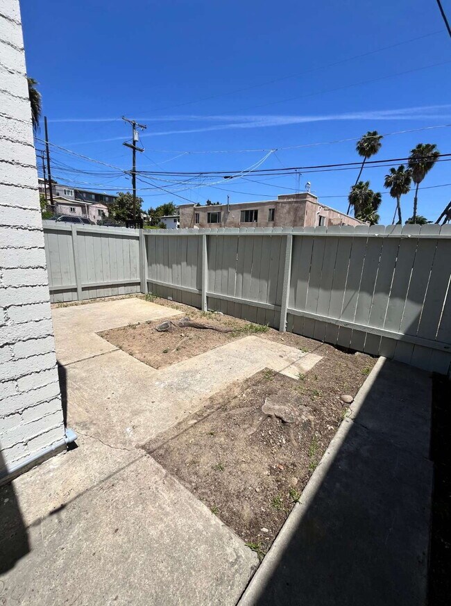 Building Photo - $1,775 - 1 Bed 1 Bath Fully Renovated Apartment within a Gated Complex in City Heights