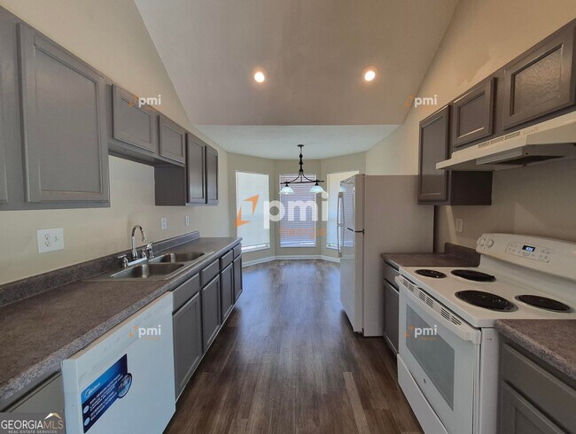 Foto del edificio - 6215 Klondike River Rd