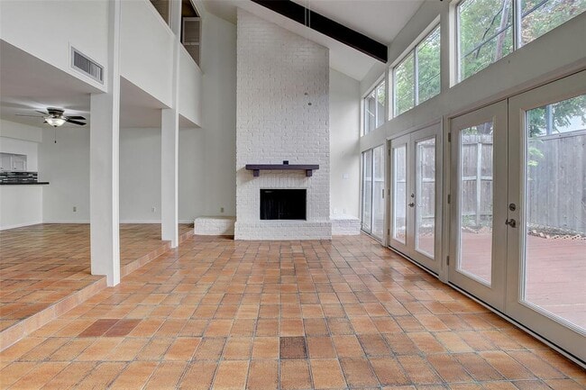 Building Photo - 5918 San Felipe St