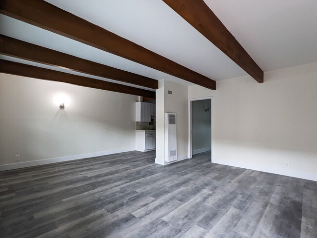 Entry / Living Room - 3600 Carmona Ave