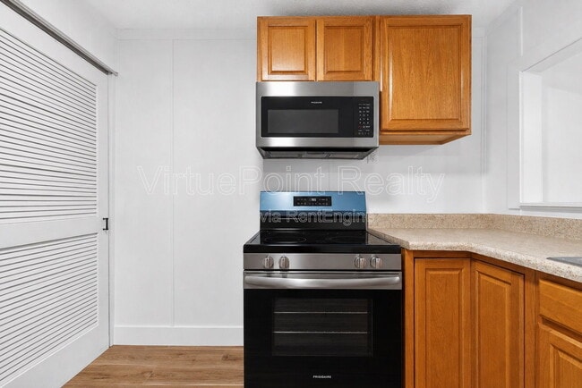 Foto del edificio - 279 Little Flower Ln