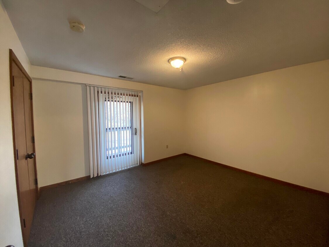 Building Photo - 4200 S Bearfield Rd