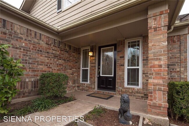 Building Photo - 3 br, 2.5 bath House - 1118 Oaklands Dr