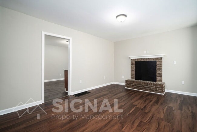 Foto del edificio - 2827 Arrowhead Cir NE