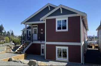 Building Photo - 598 Hillcrest Ave