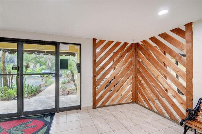 Foto del edificio - 490 NW 20th St