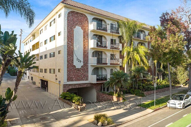 Foto del edificio - Coastal Luxury With 2 Bed/2 Bath Condo In ...