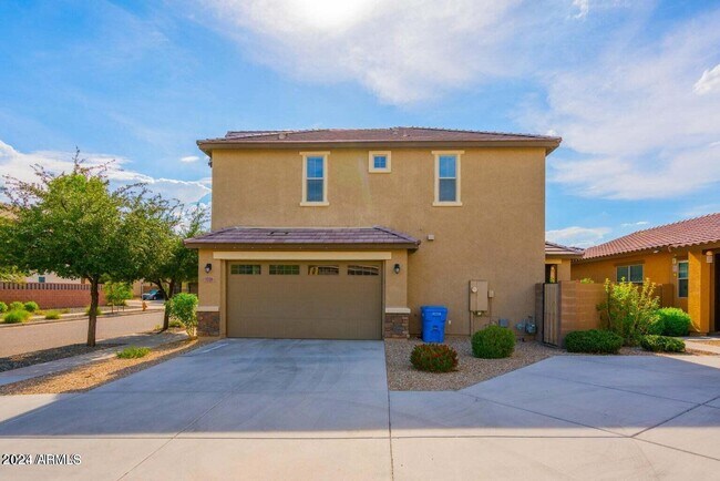 Building Photo - 3720 E Valencia Dr