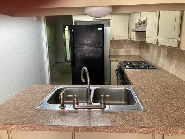 Building Photo - 2905 NE Tortoise Dr