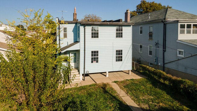 Foto del edificio - Gigantic 2-story Single Family Home in Sou...