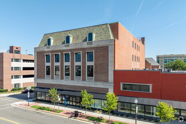 Foto del edificio - Shipyard Flats - All Utilities Included