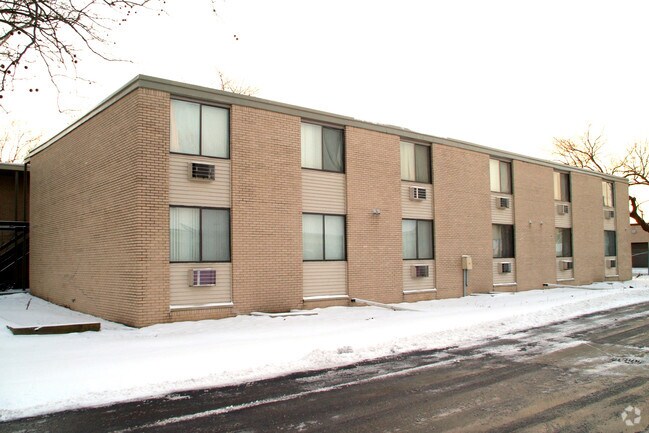 Building Photo - Eagle Pointe Apartments