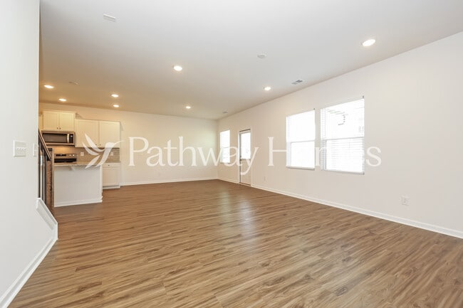 Building Photo - 462 Jet Strm Dr