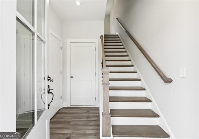 Building Photo - 138 Chestnut Cir