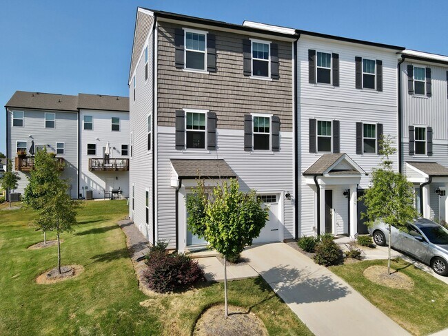 Foto del edificio - 11005 Woodland Crk Wy