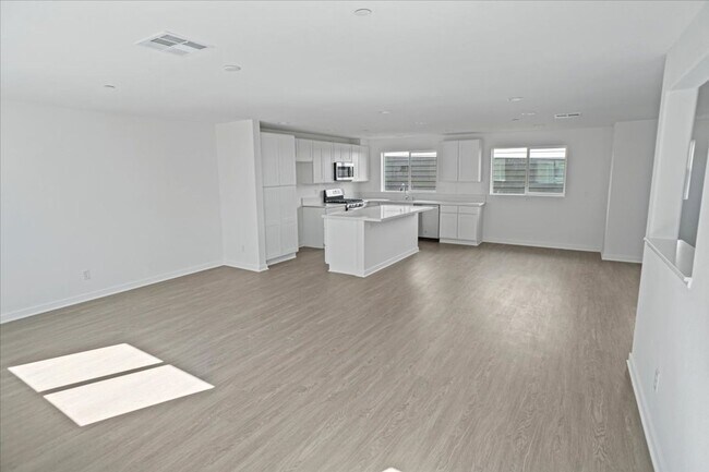 Foto del edificio - Open House Feb 22 and 23-Newly Built 4 Bed...