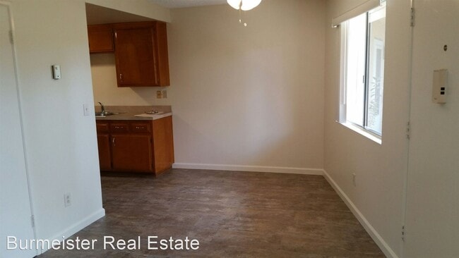 Building Photo - 1025 Meadow Lake Dr