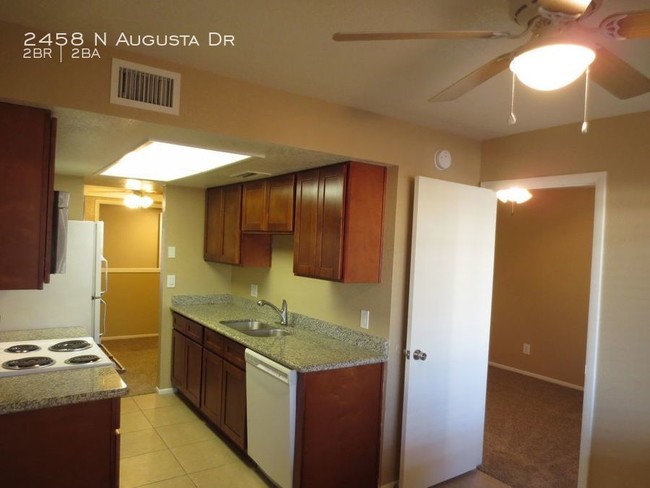 Foto del edificio - 2458 N Augusta Dr