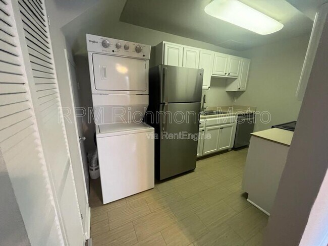 Foto del edificio - 3530 E Richmond Rd