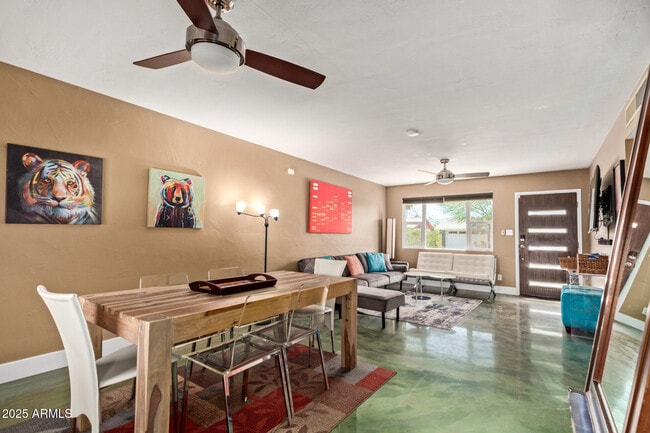 Foto del edificio - 6744 E Vernon Ave