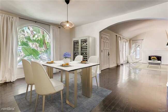 Foto del edificio - 4 br, 2 bath House - 4277 Kraft Ave