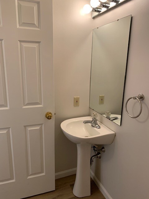 Half bath on main floor - 1932 Aldon Dr