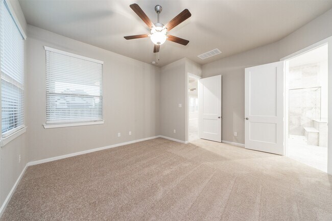 Foto del edificio - 8706 Fox Trail Dr