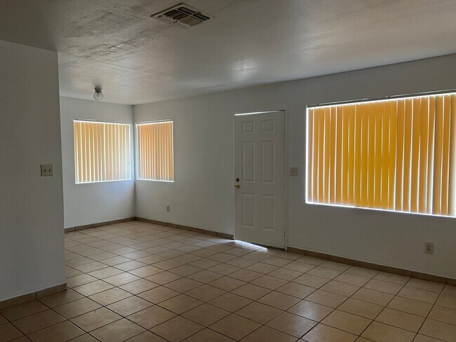 Foto del edificio - 2205 Wilshire Alley