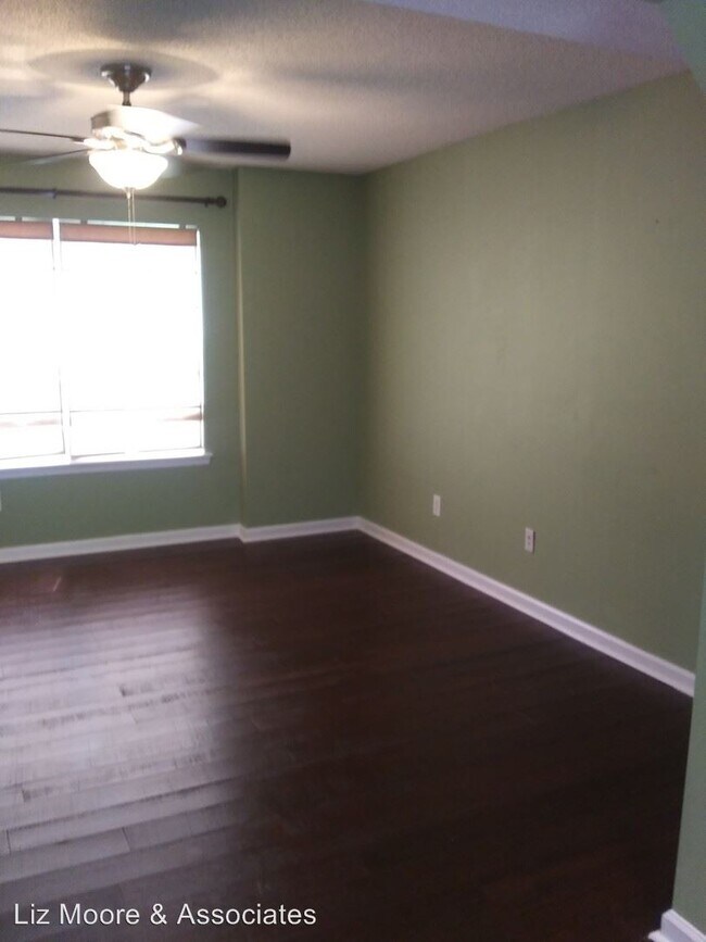 Building Photo - 5 br, 2.5 bath House - 129 Ponsonby Drive