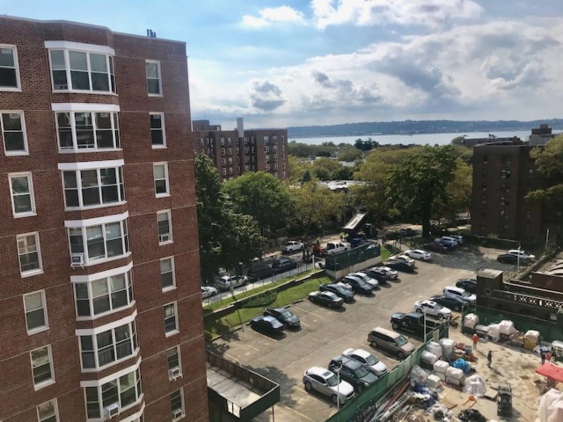 Foto principal - 180 72nd St