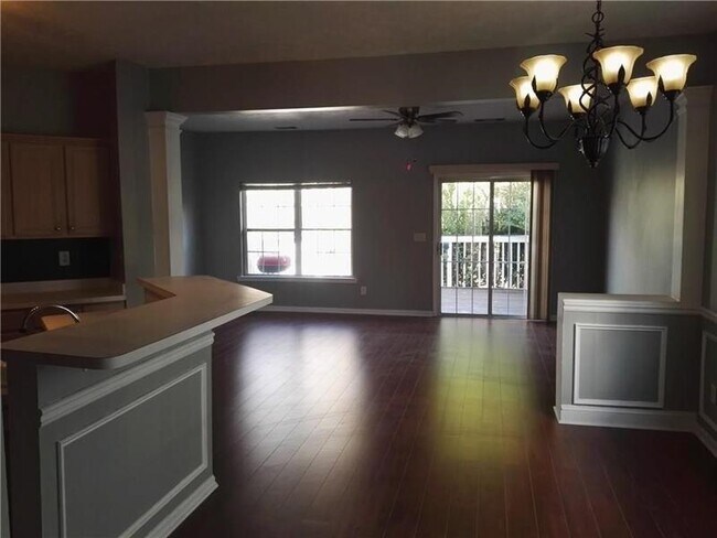 Building Photo - 4017 Oak Glenn Dr