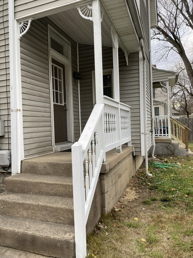 Building Photo - 8302 Curzon Ave