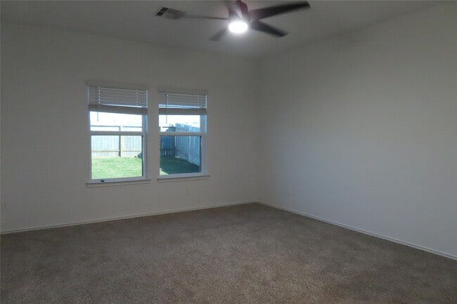 Building Photo - 24438 Elmwood Falls Dr