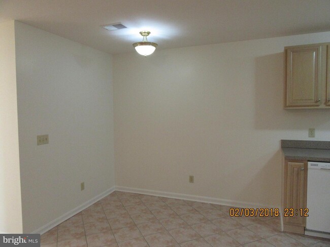 Building Photo - 132 N Loudoun St
