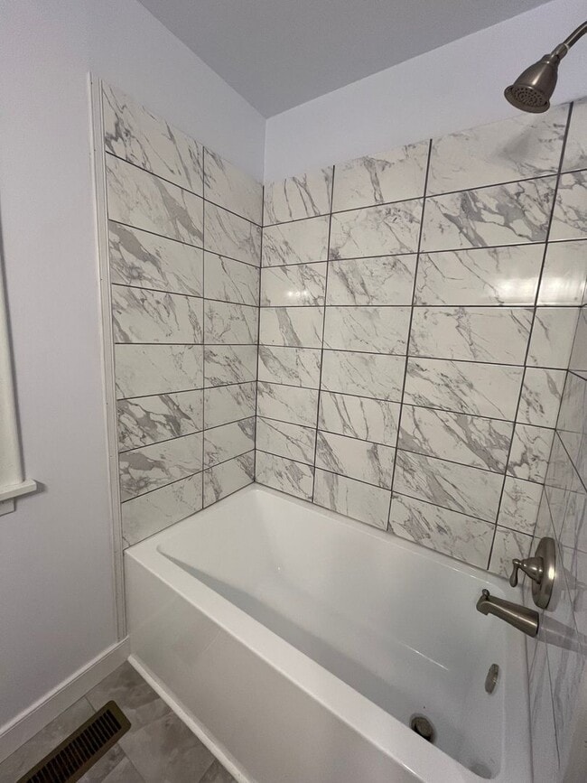 Building Photo - 4121 Foxglove Rd