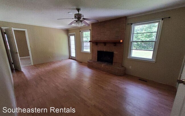 Foto del edificio - 3 br, 2 bath House - 10 Phelps