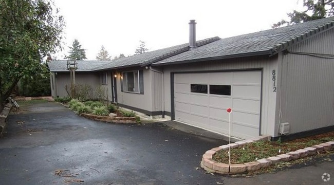 Building Photo - 8812 SE Rural St