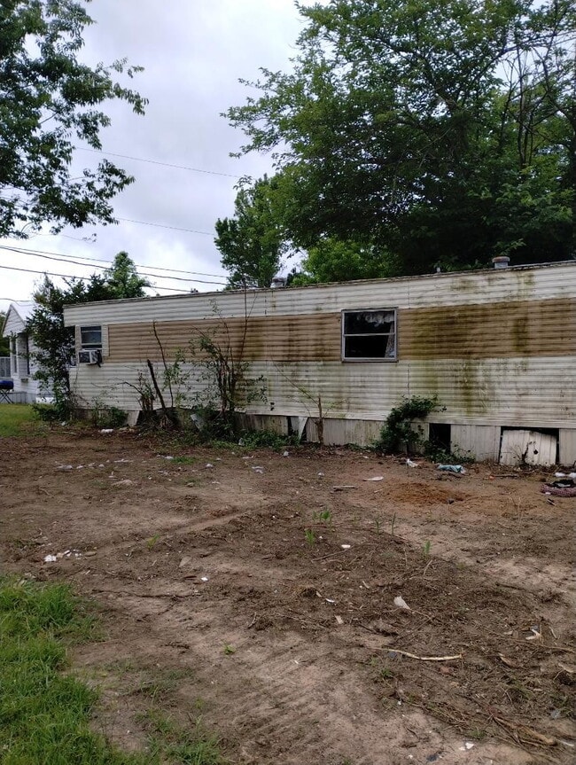 Building Photo - 3000 Poplar St