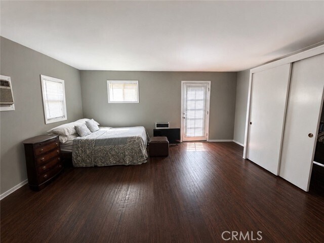 Foto del edificio - 8331 Beverly Dr
