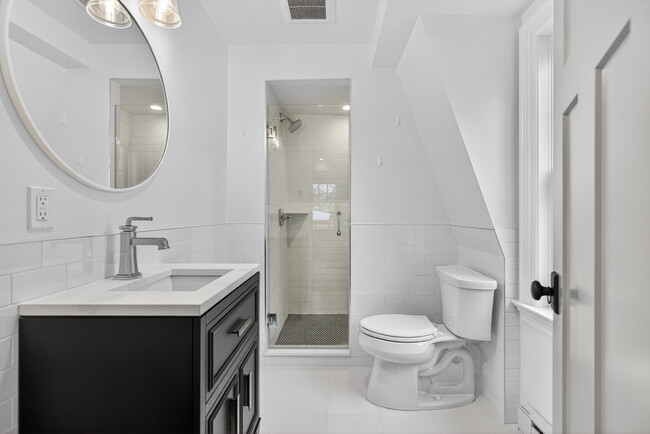 "Wiltshire" - 2 BR & 2 1/2 BA @ 3 Park St - Norwalk Green Living Properties