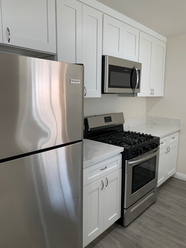 Foto principal - 5423 Harold Way