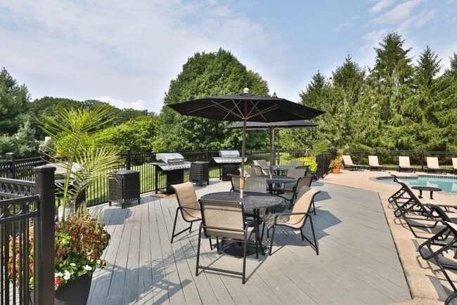 Building Photo - Stonington Farm