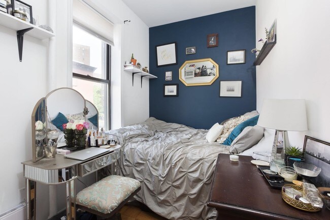 Building Photo - 352 East 20th Street