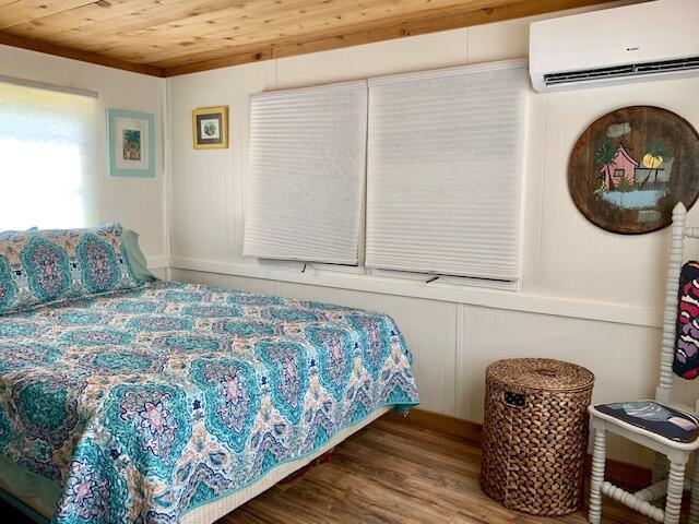 Building Photo - 30887 Hammock Dr