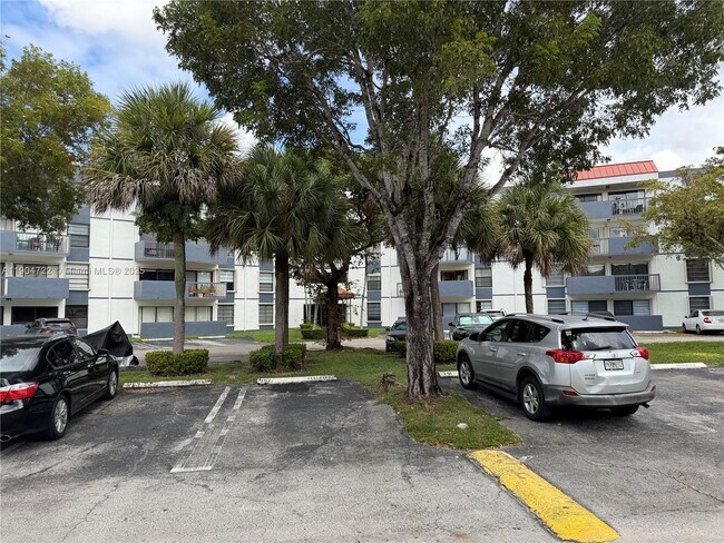 Foto del edificio - 5800 SW 127th Ave