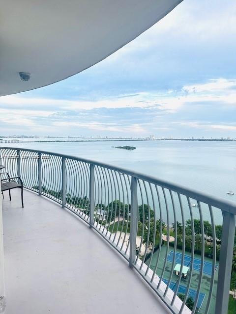 Foto del edificio - 1750 N Bayshore Dr